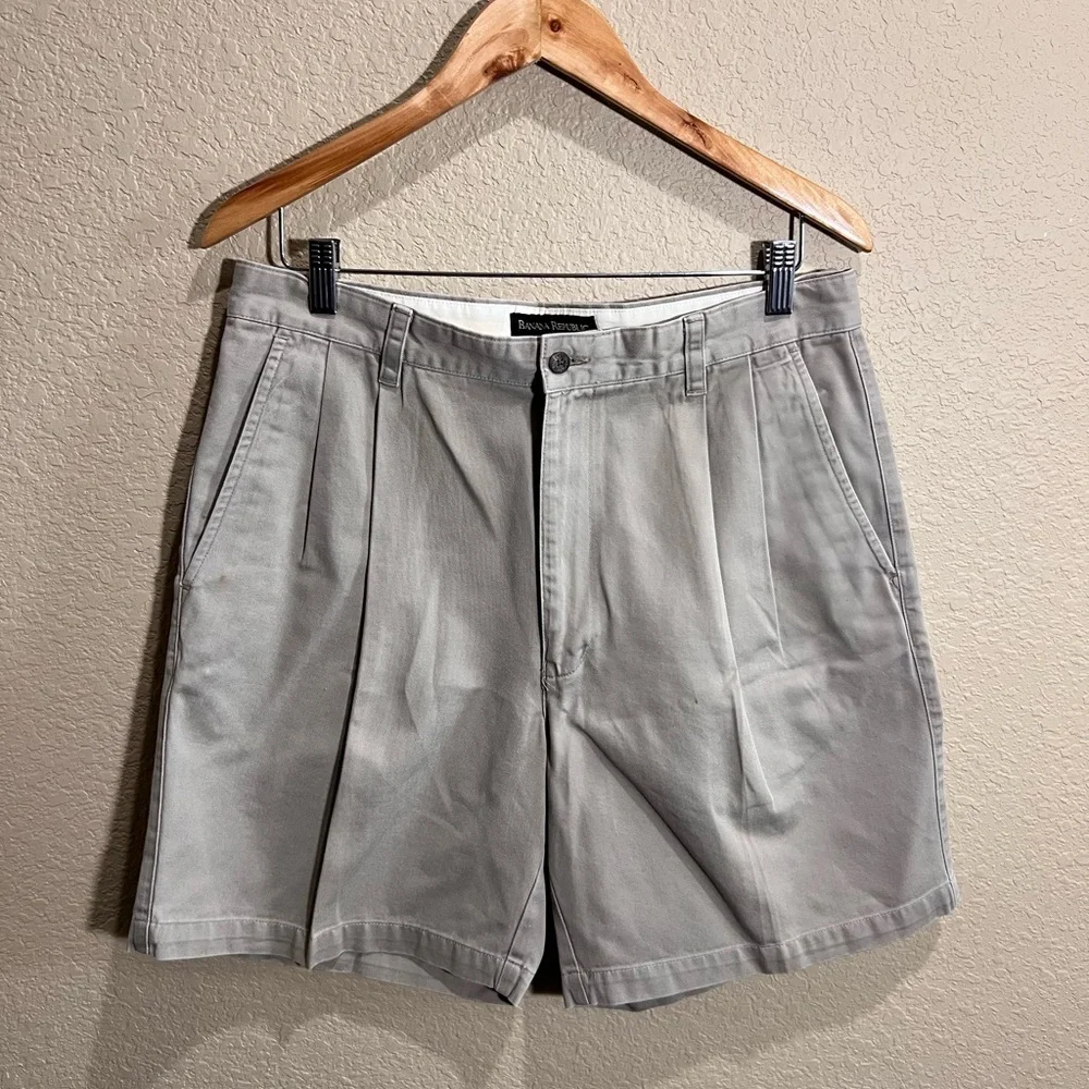 Banana Republic Classic Men's Flat Front Shorts
